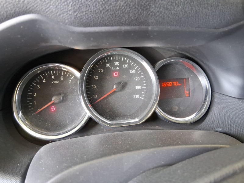 dacia duster (hs_) del año 2014