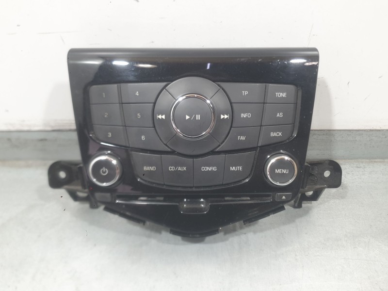 Recambio de mando radio para chevrolet cruze l referencia OEM IAM   