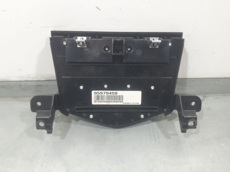 Recambio de mando radio para chevrolet cruze l referencia OEM IAM   