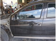 PUERTA DELANTERA IZQUIERDA 801019012R TOCADA 