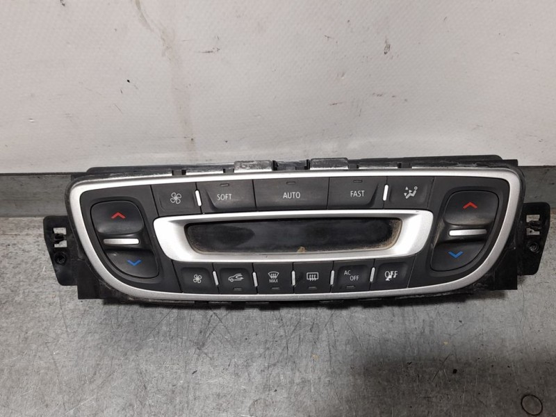 Recambio de mando climatizador para renault megane iii coupe dynamique referencia OEM IAM 275100007R  