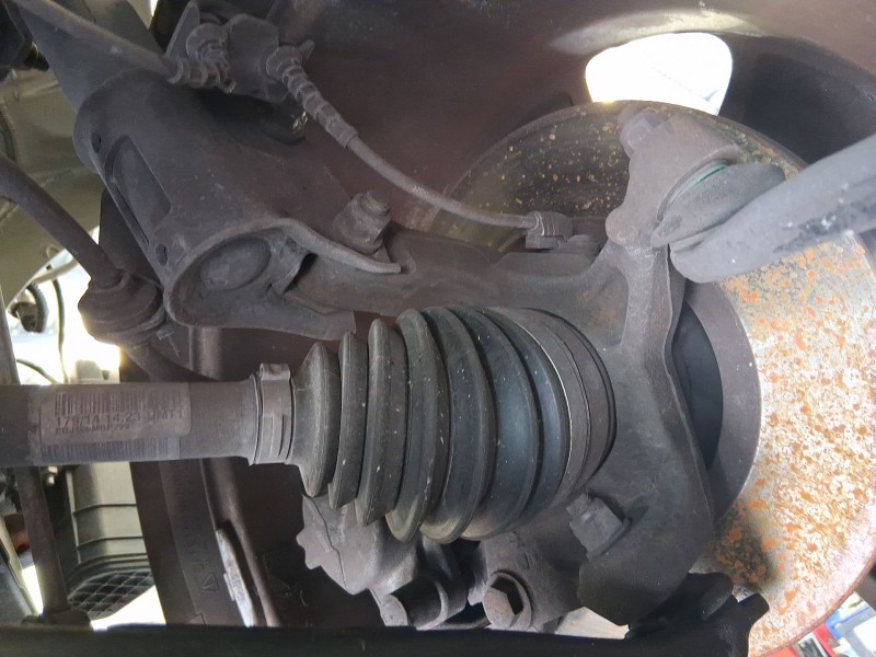 Recambio de mangueta delantera derecha para dacia duster (hs_) 1.2 tce 125 referencia OEM IAM 8200881916  