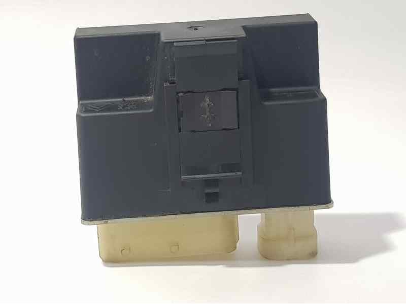 Recambio de caja precalentamiento para citroën berlingo furgón contrlol m referencia OEM IAM 9662570880  