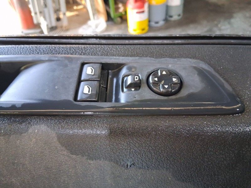 Recambio de mando elevalunas delantero izquierdo para citroën jumpy iii furgoneta (v_) 1.5 bluehdi 100 referencia OEM IAM 967833