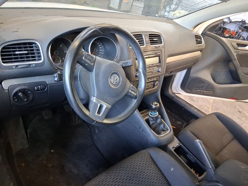volkswagen golf vi (5k1) del año 2011