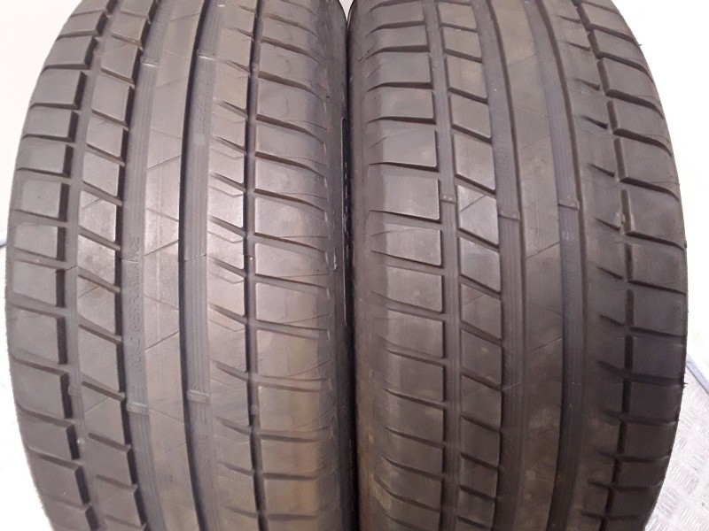 Recambio de neumatico pareja para neumaticos reutilizados - referencia OEM IAM 205551694V RIKEN 205/55/16/94V