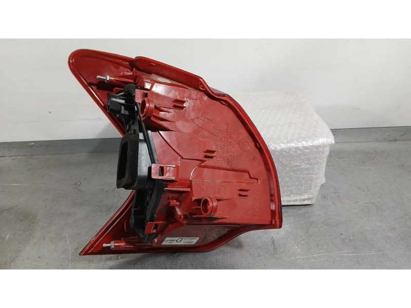 Recambio de piloto trasero derecho exterior para peugeot 3008 i monospace (0u_) 2.0 hdi 150 / bluehdi 150 referencia OEM IAM 635