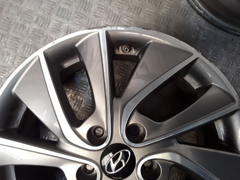 Recambio de juego llantas aluminio para hyundai i30 fastback (pde, pden) 1.0 t-gdi referencia OEM IAM 7X17 5 TORN ET53 ALUMINIO 