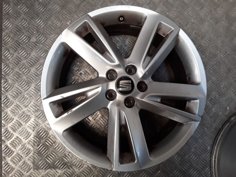 Recambio de juego llantas aluminio para seat arona (kj7, kjp) 1.0 tgi referencia OEM IAM 6.5X17 5 TORN ET48 ALUMINIO ROZADAS