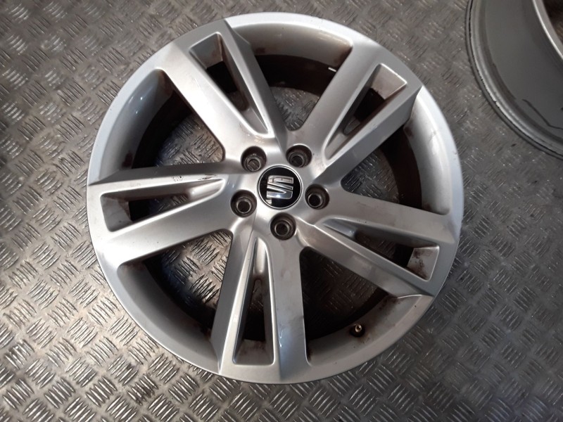 Recambio de juego llantas aluminio para seat arona (kj7, kjp) 1.0 tgi referencia OEM IAM 6.5X17 5 TORN ET48 ALUMINIO ROZADAS
