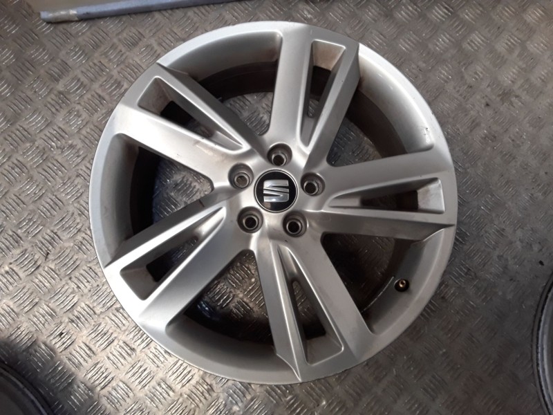 Recambio de juego llantas aluminio para seat arona (kj7, kjp) 1.0 tgi referencia OEM IAM 6.5X17 5 TORN ET48 ALUMINIO ROZADAS