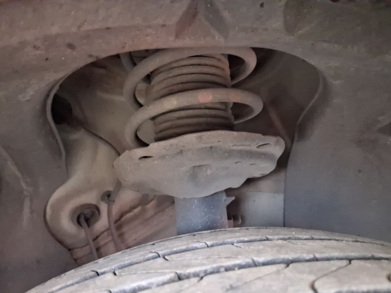 Recambio de amortiguador delantero derecho para seat leon st (5f8) 1.2 tsi referencia OEM IAM 5Q0413023JA  