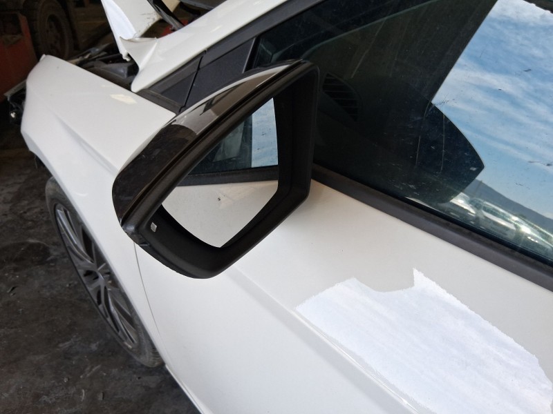 Recambio de retrovisor izquierdo para seat leon st (5f8) 1.2 tsi referencia OEM IAM 5F1857507P9B9 ELECTRICO 