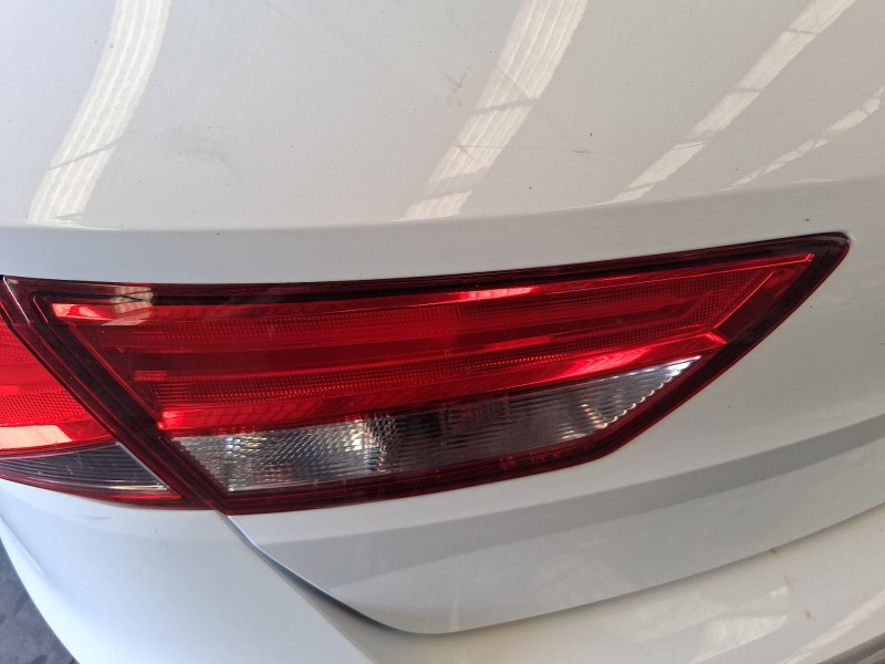 Recambio de piloto trasero izquierdo interior para seat leon st (5f8) 1.2 tsi referencia OEM IAM 5F9945093D  