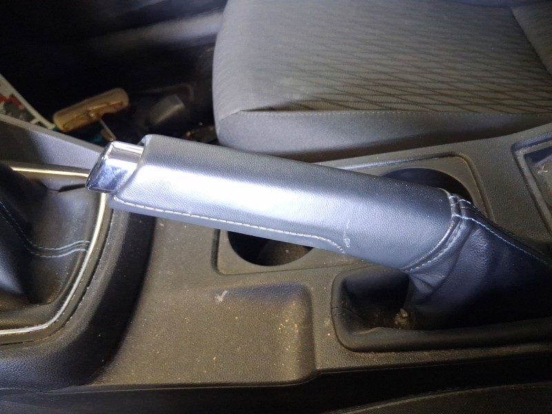 Recambio de palanca freno de mano para seat leon st (5f8) 1.2 tsi referencia OEM IAM 5F0711301KZP8  