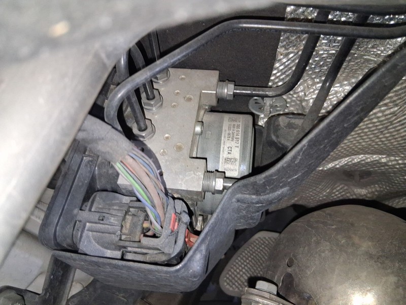 Recambio de abs para seat leon st (5f8) 1.2 tsi referencia OEM IAM 5Q0614517JBEF  