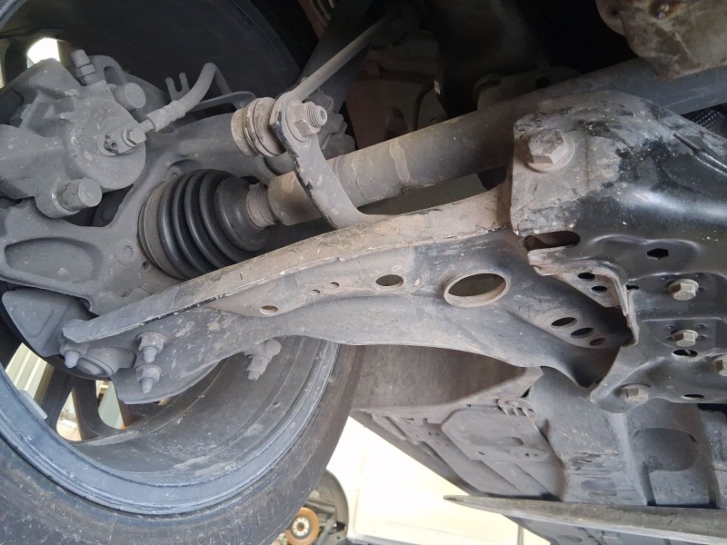 Recambio de brazo suspension inferior delantero derecho para seat leon st (5f8) 1.2 tsi referencia OEM IAM 5WA407152  