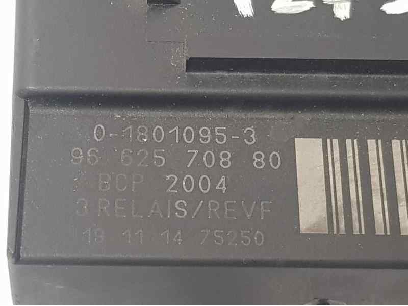 Recambio de caja precalentamiento para citroën berlingo furgón contrlol m referencia OEM IAM 9662570880  