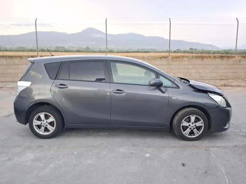 toyota verso (_r2_) del año 2009
