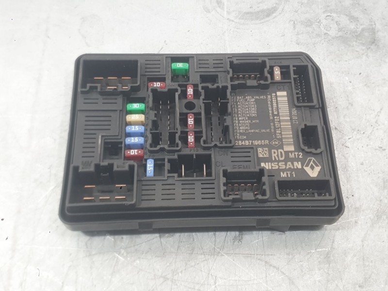 Recambio de caja reles / fusibles para dacia sandero iii 1.0 tce 90 eco-g referencia OEM IAM   