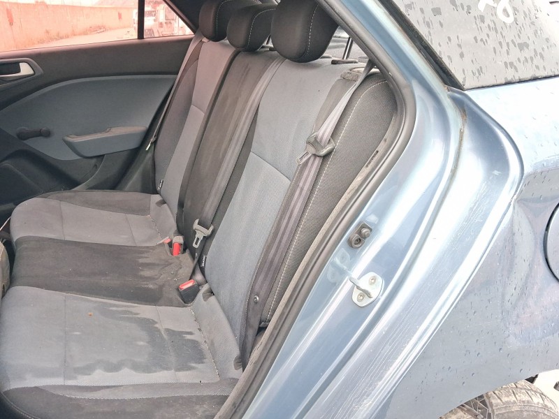 Recambio de asientos traseros para hyundai i20 ii (gb, ib) 1.2 referencia OEM IAM   