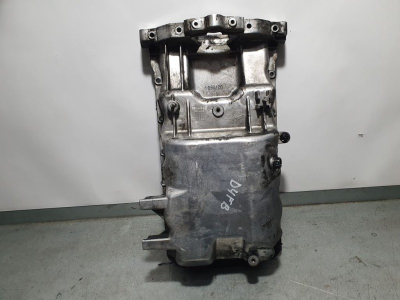 Recambio de carter para hyundai i30 1.6 crdi cat referencia OEM IAM 0270606  