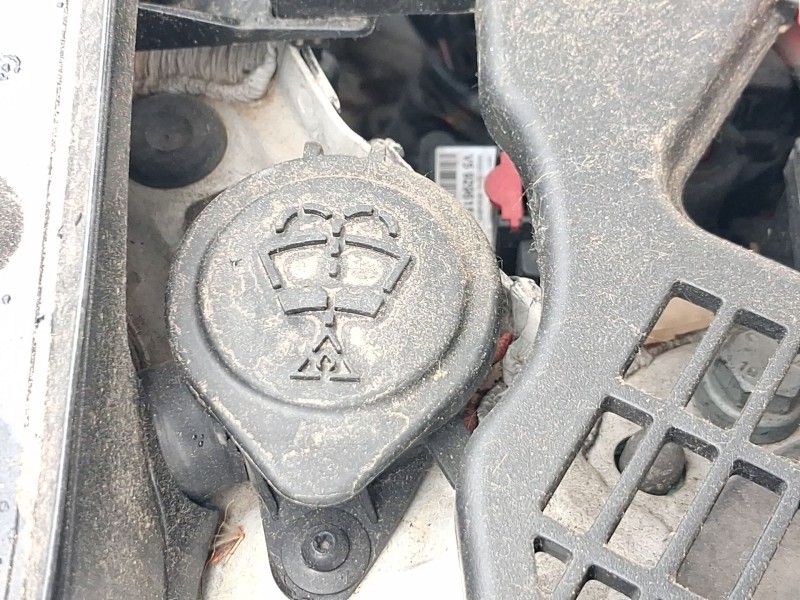 Recambio de deposito limpia para bmw 1 (f21) 116 d referencia OEM IAM 61667241674  