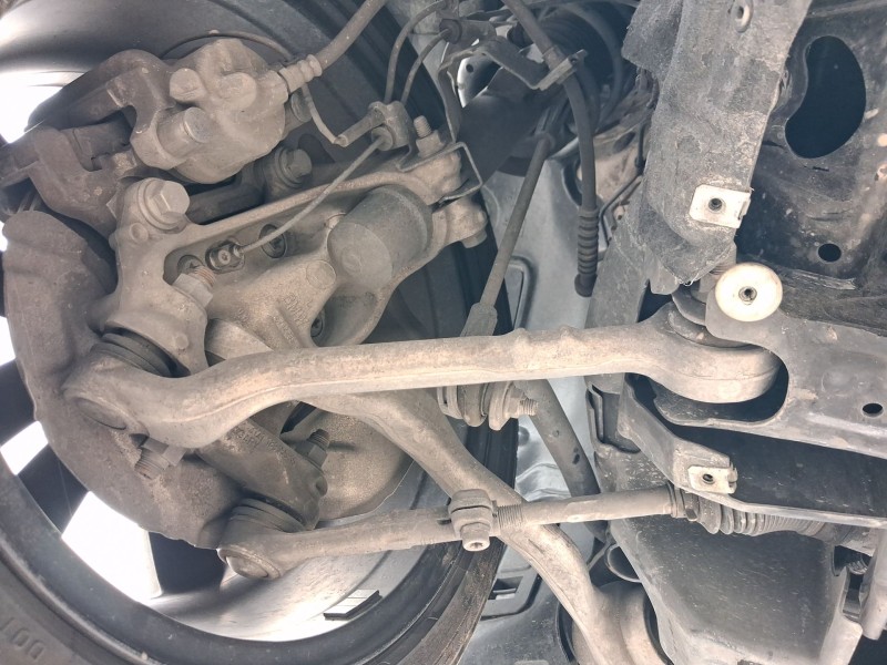 Recambio de brazo suspension inferior delantero izquierdo para bmw 1 (f21) 116 d referencia OEM IAM 31126852991  