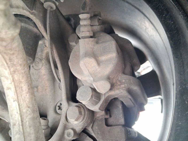 Recambio de pinza freno delantera derecha para bmw 1 (f21) 116 d referencia OEM IAM 34116850644  