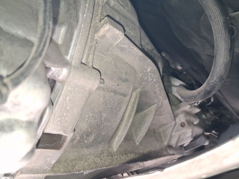 Recambio de caja cambios para bmw 1 (f21) 116 d referencia OEM IAM 610983 23008610983 23007600988