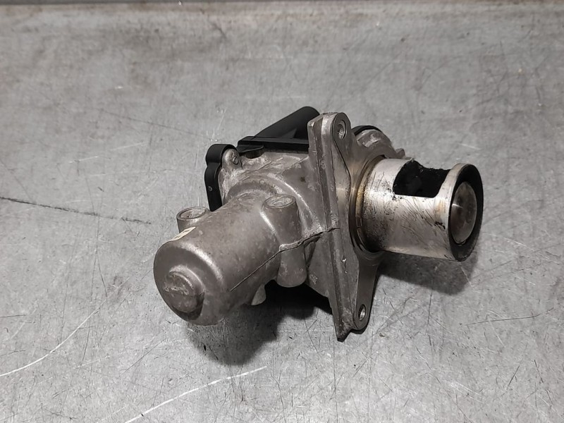 Recambio de valvula egr para renault megane iii coupe dynamique referencia OEM IAM 8200561269E  