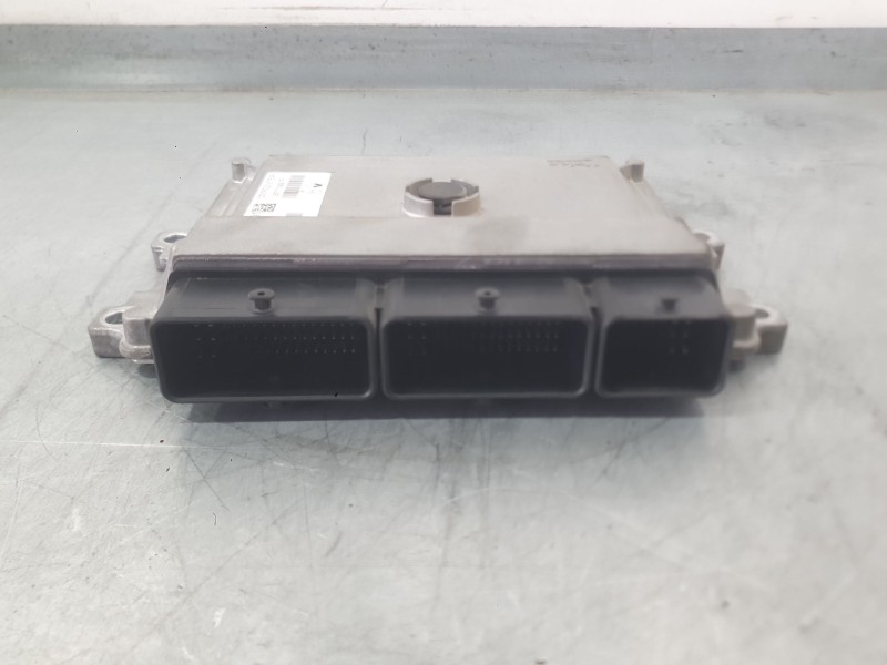 Recambio de centralita motor uce para renault clio iv (bh_) 0.9 tce 90 referencia OEM IAM 237104736R  
