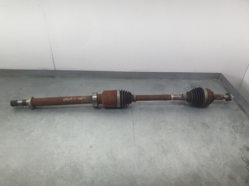 Recambio de transmision delantera derecha para renault clio iv (bh_) 0.9 tce 90 referencia OEM IAM 391009101R 391008834R 
