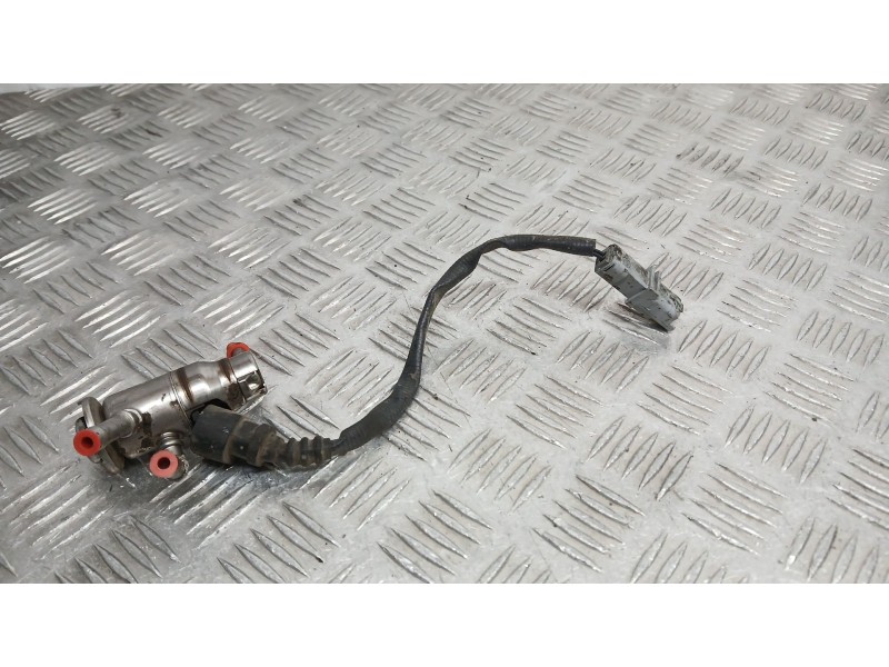 Recambio de inyector adblue para renault captur ii (hf_) blue dci 115 (hfad) referencia OEM IAM 208995377R  A2C69941900