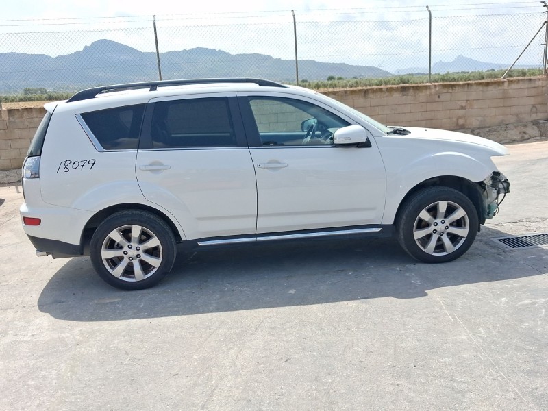 mitsubishi outlander ii van (cw_w) del año 2011