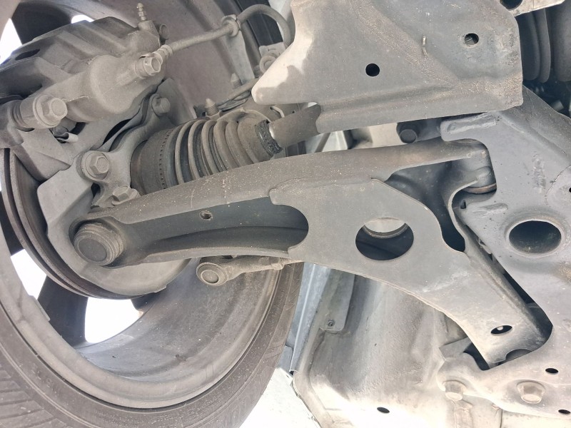 Recambio de brazo suspension inferior delantero derecho para mitsubishi outlander ii van (cw_w) di-d 4wd (cw1w) referencia OEM I