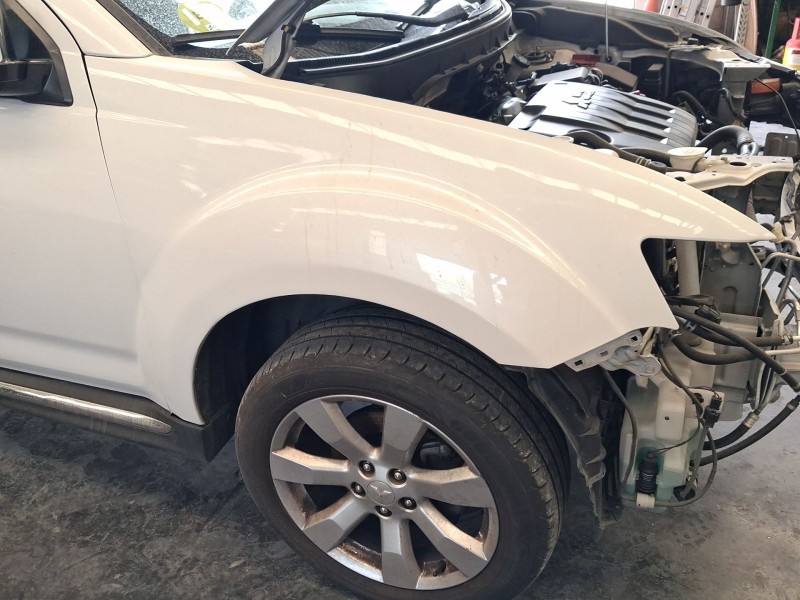 Recambio de aleta delantera derecha para mitsubishi outlander ii van (cw_w) di-d 4wd (cw1w) referencia OEM IAM 5220C672  