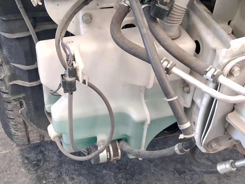 Recambio de deposito limpia para mitsubishi outlander ii van (cw_w) di-d 4wd (cw1w) referencia OEM IAM 8260A241  