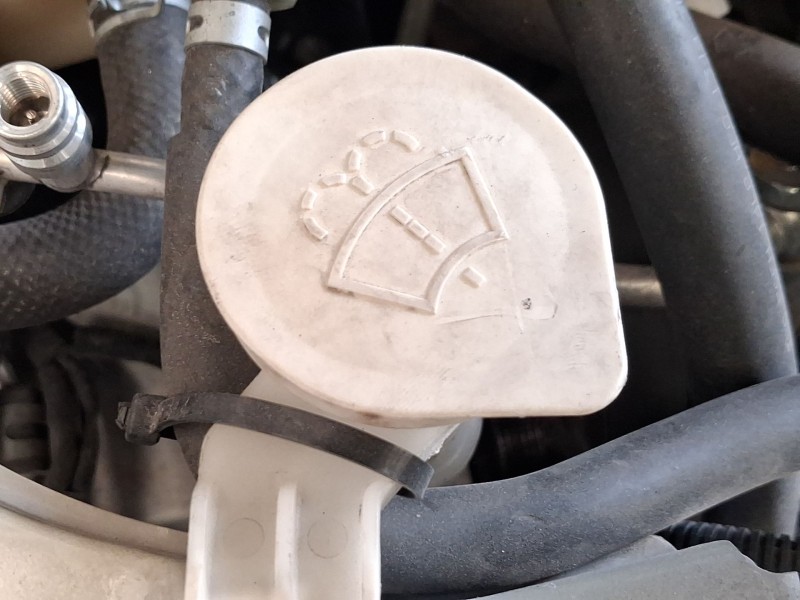Recambio de deposito limpia para mitsubishi outlander ii van (cw_w) di-d 4wd (cw1w) referencia OEM IAM 8260A241  