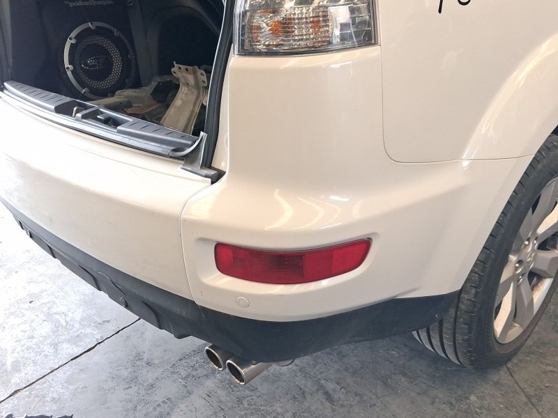 Recambio de paragolpes trasero para mitsubishi outlander ii van (cw_w) di-d 4wd (cw1w) referencia OEM IAM 6410B030  