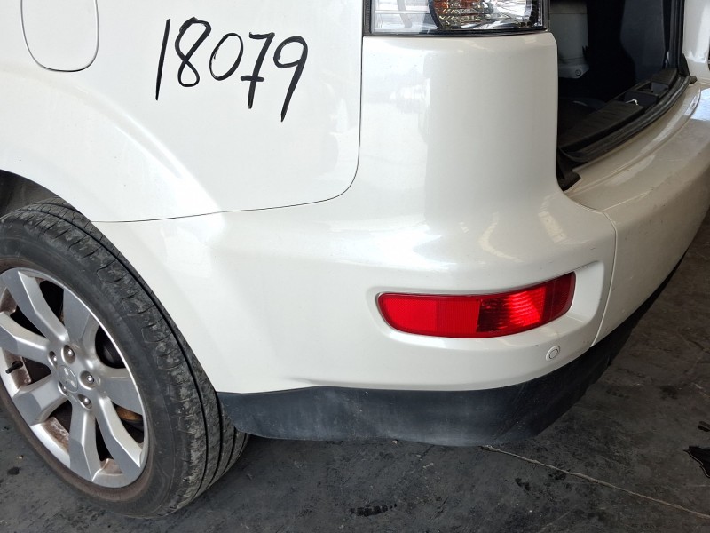Recambio de paragolpes trasero para mitsubishi outlander ii van (cw_w) di-d 4wd (cw1w) referencia OEM IAM 6410B030  