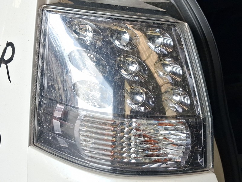 Recambio de piloto trasero izquierdo exterior para mitsubishi outlander ii van (cw_w) di-d 4wd (cw1w) referencia OEM IAM 8330A37