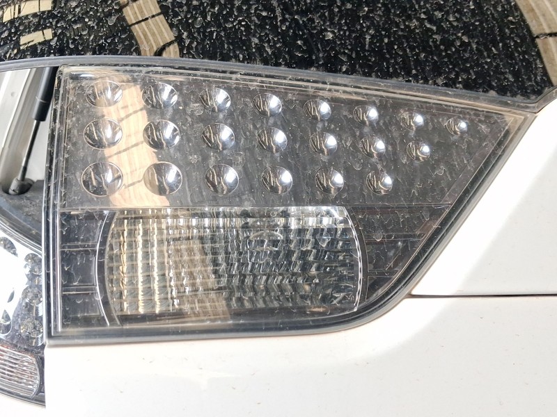 Recambio de piloto trasero izquierdo interior para mitsubishi outlander ii van (cw_w) di-d 4wd (cw1w) referencia OEM IAM 8331A07