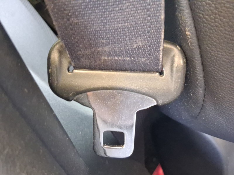 Recambio de cinturon seguridad trasero derecho para mitsubishi outlander ii van (cw_w) di-d 4wd (cw1w) referencia OEM IAM 7000B1