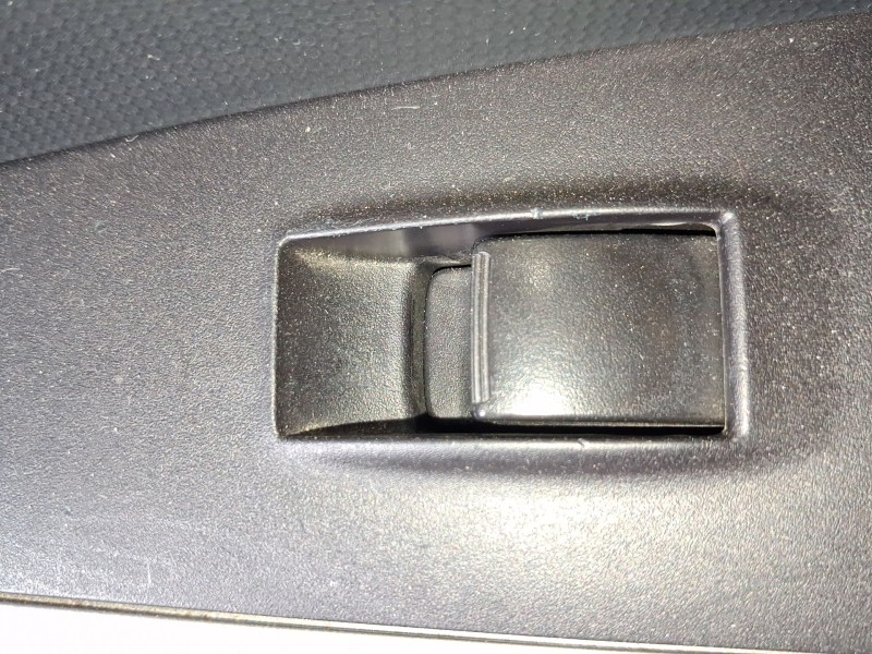 Recambio de mando elevalunas trasero derecho para mitsubishi outlander ii van (cw_w) di-d 4wd (cw1w) referencia OEM IAM 8608A183