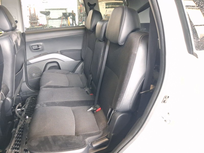Recambio de asientos traseros para mitsubishi outlander ii van (cw_w) di-d 4wd (cw1w) referencia OEM IAM   
