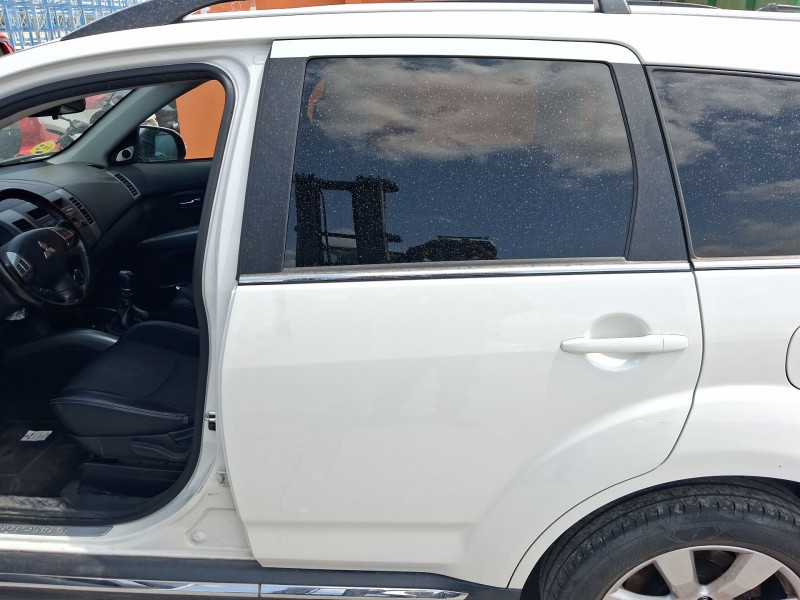 Recambio de puerta trasera izquierda para mitsubishi outlander ii van (cw_w) di-d 4wd (cw1w) referencia OEM IAM 5730A241  