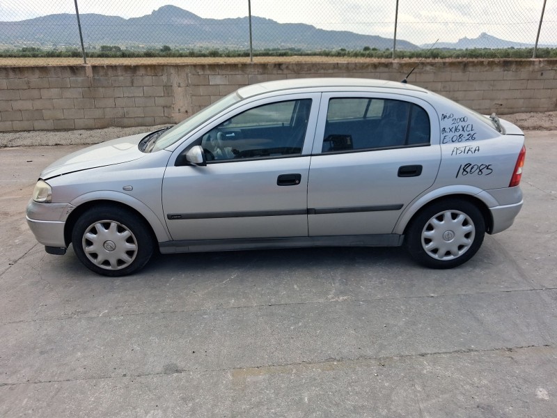 opel astra g hatchback (t98) del año 2000