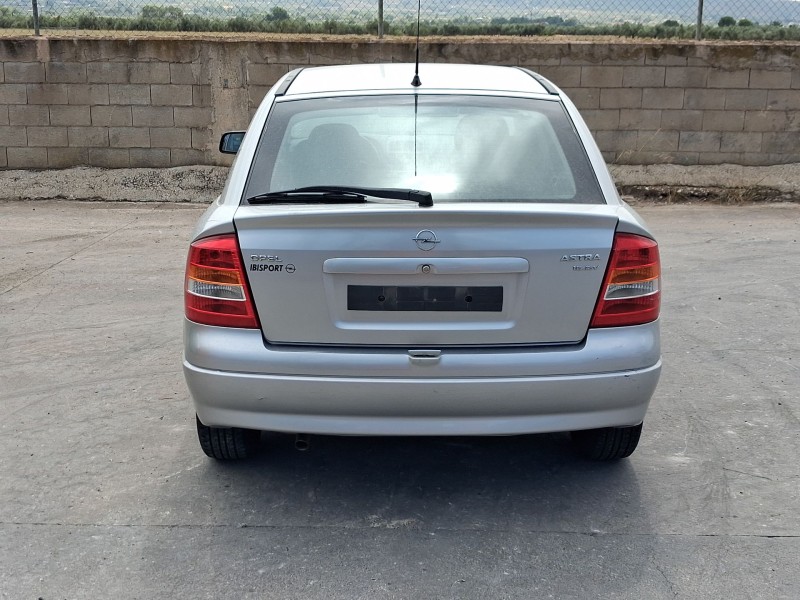 opel astra g hatchback (t98) del año 2000