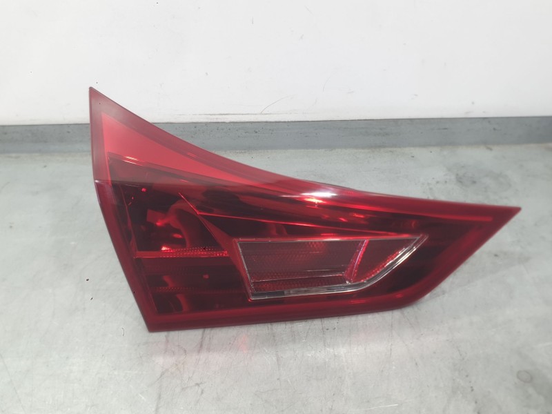 Recambio de piloto trasero izquierdo interior para toyota auris (_e18_) 2.0 d-4d (ade186_) referencia OEM IAM 8159102450  
